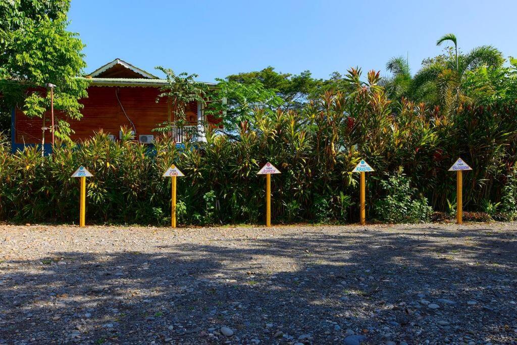 Casa Kristel - Exquisite Villa Getaway Puerto Viejo de Talamanca ภายนอก รูปภาพ