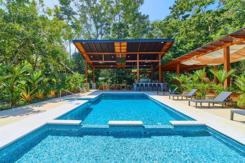 Casa Kristel - Exquisite Villa Getaway Puerto Viejo de Talamanca ภายนอก รูปภาพ